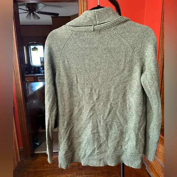 Eddie Bauer GUC heather green shawl collar neck wool blend sweater petite Medium - Picture 4 of 7